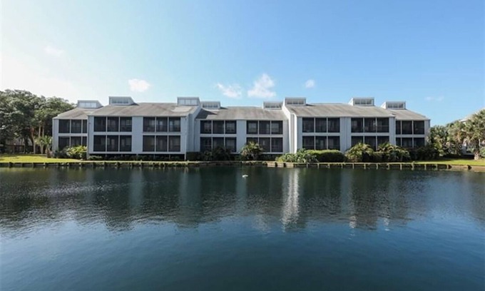 Venice Condo | Beautiful 2/2 condo-Near beaches