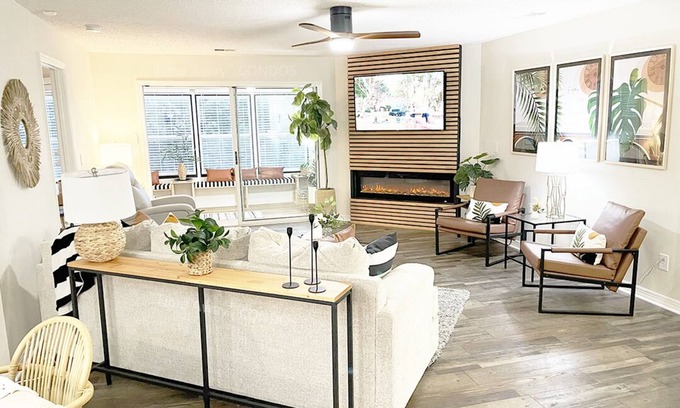 Table Rock Condo | BEAUTIFUL 2-Bd/2-Bth Condo, Resort, In/Outdoor Pools, Hot Tub Golf Fit Ctr QUIET