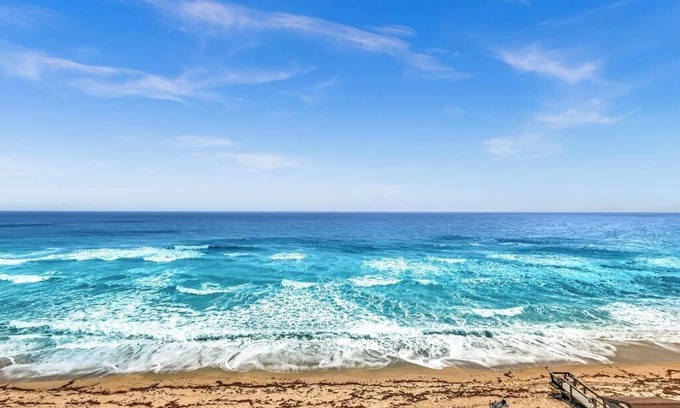 Hutchinson Island South House | Beautiful 2 bedroom 2 bathroom ocean front condo in Jensen Beach, Florida