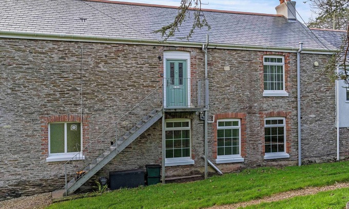 Torcross Apartment | Beautiful 2-bedroom apartment with WiFi in charming Stokenham