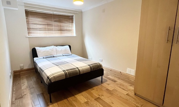 St. Mark's Apartment | Beautiful 2 bedroom garden flat w/free parking