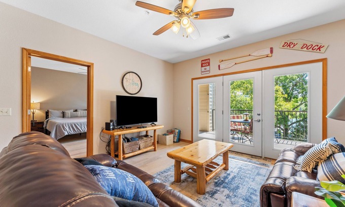 Branson Condo | Beautiful 2 Bedroom Lakefront Condo
