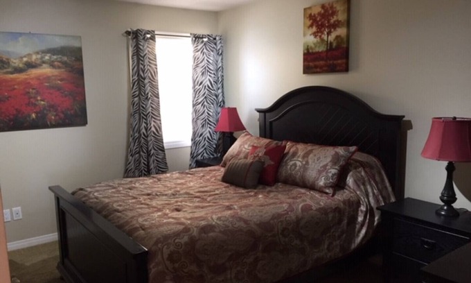 Regina House | Beautiful 2 Bedroom Suite located in East Regina - 261A Fines Drive STA21-00147
