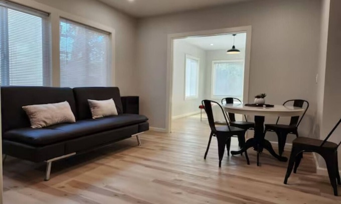 South Berkeley Apartment | Beautiful 2 BR - Walk to UCB
