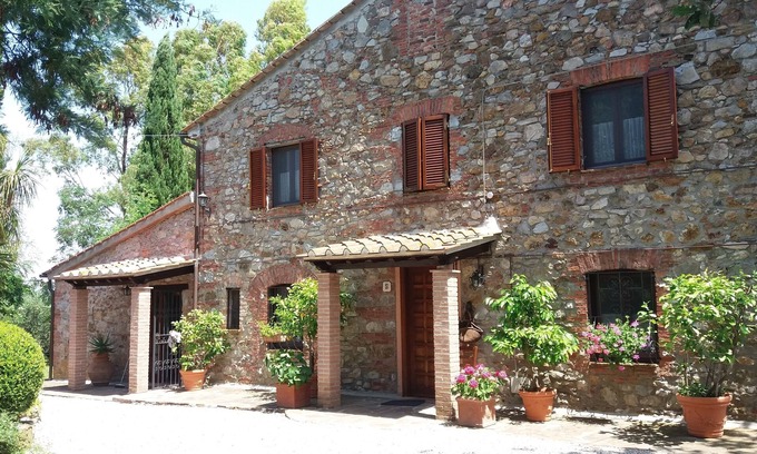 Gavorrano Apartment | Beautiful, 200 year old natural stone house with pool, 20 minutes to the sea