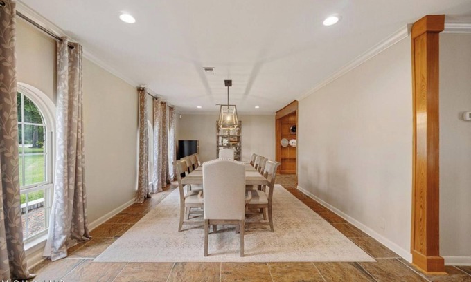 McNeill House | Beautiful 263 Acre Lake Front Estate