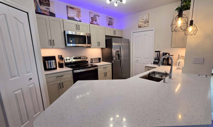 Sarasota Condo | Beautiful 2BR/2BA 1st Fl Condo in Sarasota Pet-Friendly, Near UTC, Lido & Siesta