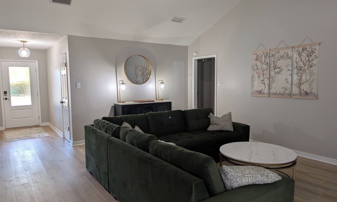 Westwood Estates House | Beautiful 3/2 Home, quiet location, close proximity to Texas A&M University