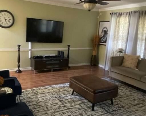 San Antonio Apartment | Beautiful 3 bed/2 1/2 Bath Home Centrally Located