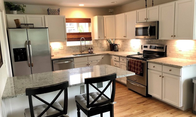Rigden Farm House | Beautiful 3 bedroom House in Central Fort Collins