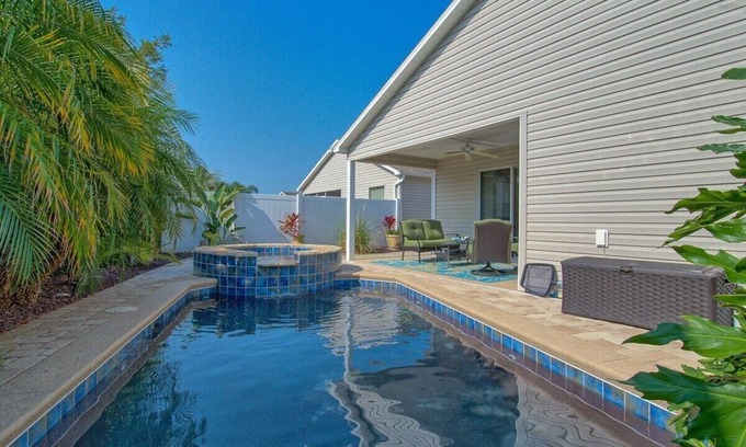 St. James House | Beautiful 3 Bedroom, 2 Bath, Private Courtyard Villa with Tropical Paradise Pool