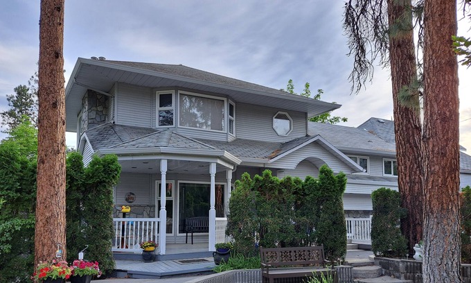 Upper Mission House | Beautiful 3-bedroom semi-house