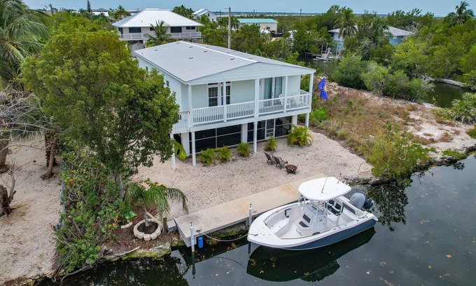 Breezeswept Beach Estates House | Beautiful 3 Bedroom 2 Bath with great boating access