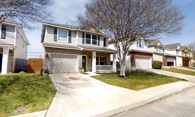 Far North Central House | Beautiful 3-bedroom house in a gated community in San Antonio, fully furnished!