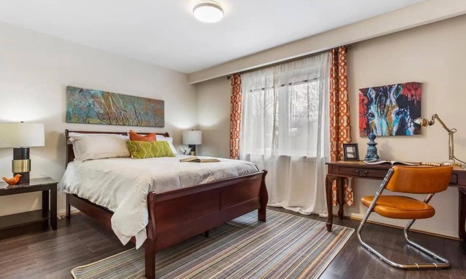 Victoria Village House | Beautiful 3 bedrooms facing library and school