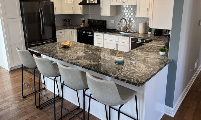 Rolling Meadows House | Beautiful 3br in Rolling Meadows: Free Cleaning Fee!