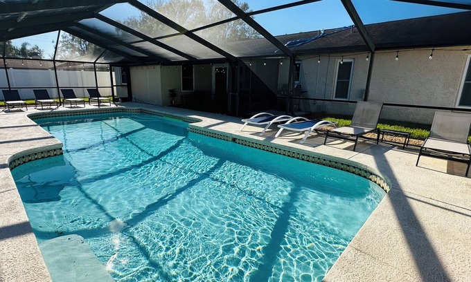 Greater Northdale House | Beautiful 4-Bedroom Villa With Private Pool