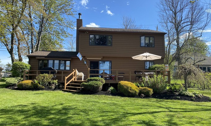 Sodus House | BEAUTIFUL 4 BDRM HOUSE ON LAKE ONTARIO.