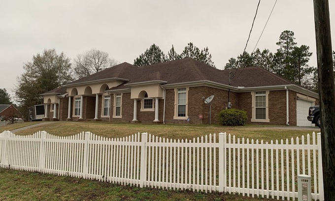 Peach Orchard House | Beautiful 4 bed/3Bath House for Master’s Week