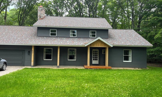 Leland House | Beautiful 4 Bedroom-5 bath completely renovated home in prime location in Leland