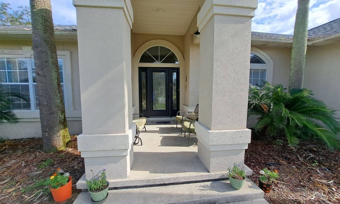 Creekwood House | Beautiful 4-bedroom house with POOL in sunny Pensacola with AC, WiFi
