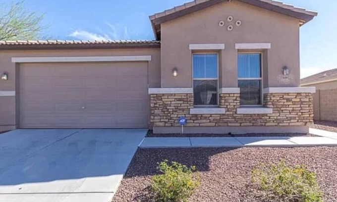 Laveen Village House | Beautiful 4 Bedroom Vacation Home Laveen Valley