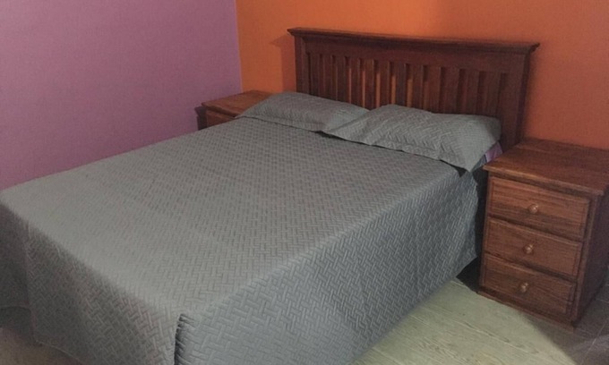 Hwange House | Beautiful 4-Bedroomed House with a Jacuzzi