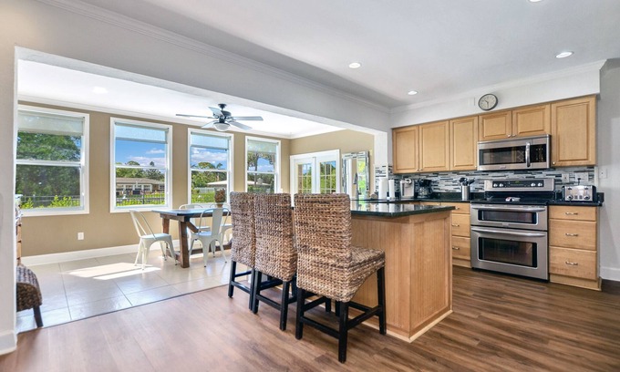 Shore Acres House | Beautiful 4BD/2BA Waterfront Pool Home