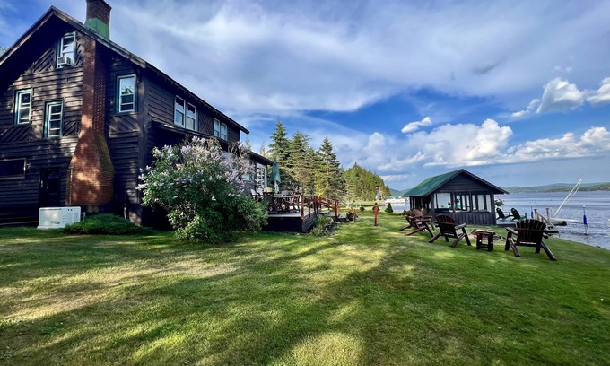 Old Forge House | Beautiful 4th Lake Home with 3 Kings, Jacuzzi Tub, and Gazebo