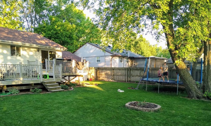Champaign House | Beautiful 5 BDRM Near U of I and the downtown
