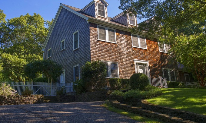 Sag Harbor House | Beautiful 5 BR, 5 BA home. Walk to town and beaches. HomeAway/VRBO Exclusive.