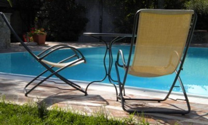 Colle di Val d'Elsa House | Beautiful apartment in villa for 2 people with pool, TV, patio, pets allowed and parking