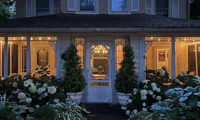 Lakeside House | Beautiful And Spacious Home In Central Lakeside With EV Charger And Golf Cart!