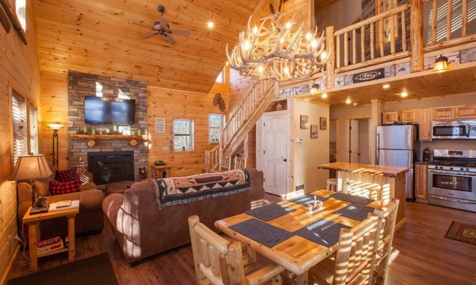 Old Forge Cabin | Beautiful ADK Getaway! Trail 4 and Lake Access! Weekly Discount Available