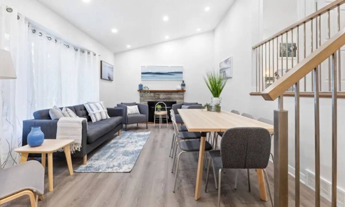 Pierrefonds-Roxboro House | Beautiful and quiet urban cabin