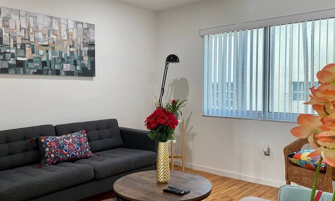 Ludlam Apartment | Beautiful and renovated with great location and parking.