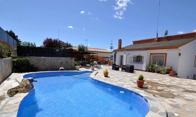 El Vendrell House | Beautiful and very practical house with pool