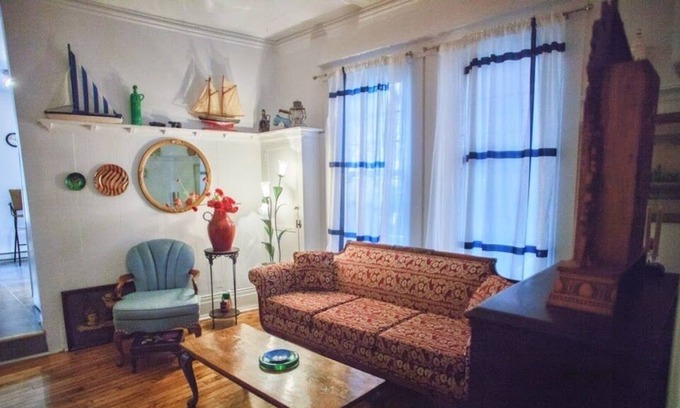 Pole des Rapides Apartment | Beautiful Antique furnished apartment next to the Lachine canal.Close to airport