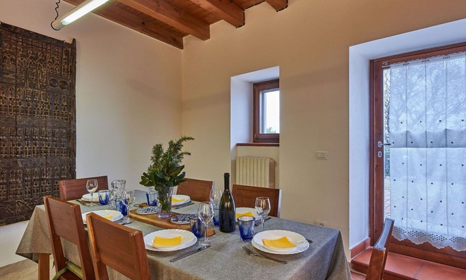 Caprino Veronese House | Beautiful apartment in villa for 8 people with WIFI, TV, patio and parking