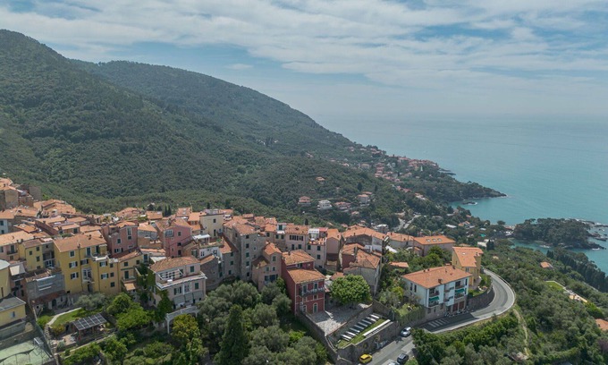 Stazzema Apartment | Beautiful apartment for 4 people with A/C, WIFI, TV, terrace and parking