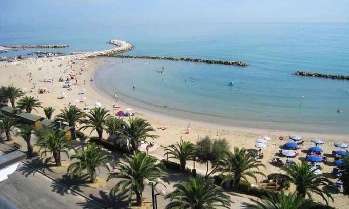 Alba Adriatica Apartment | Beautiful apartment for 6 guests with pool, A/C, WIFI, TV, balcony, pets allowed and parking