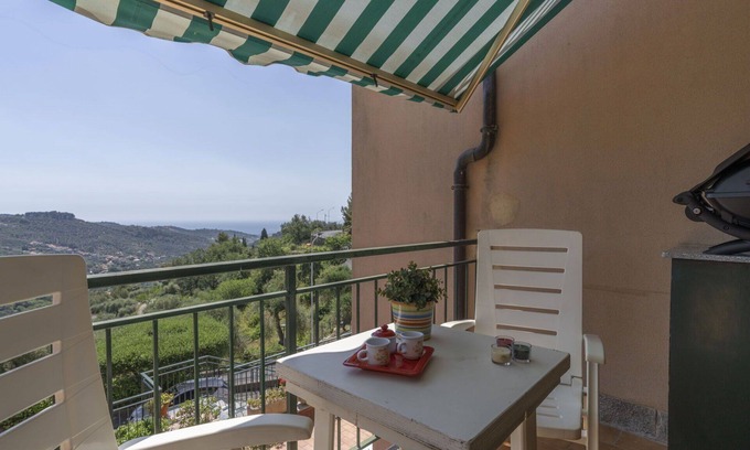Diano Borello Apartment | Beautiful apartment for 3 people with pool, WIFI, TV, patio, pets allowed and parking