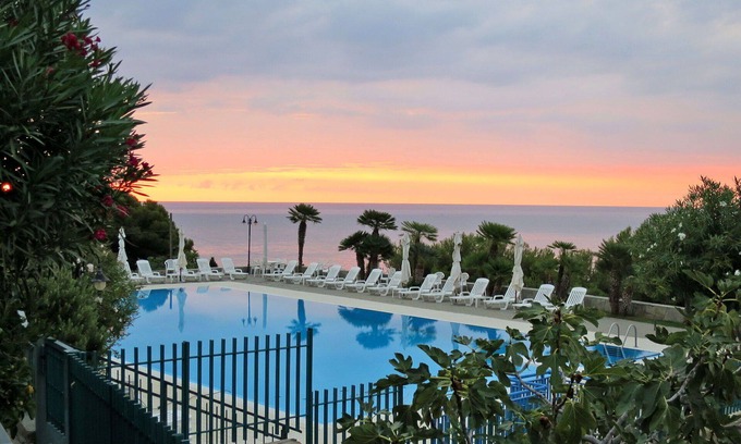 Piani-Ciapin Apartment | Beautiful apartment for 6 guests with pool, WIFI, TV, terrace and parking