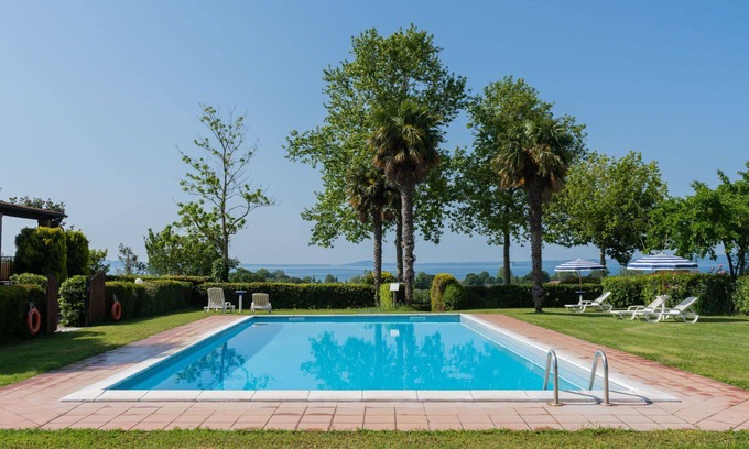 Bolsena Villa | Beautiful apartment in villa for 6 guests with WIFI, pool, TV, terrace, pets allowed and parking
