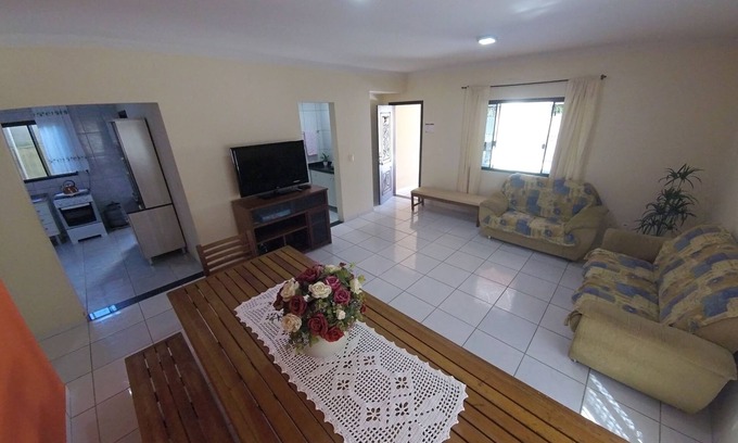 Porto Belo Apartment | Beautiful apartment (first floor) in Perequê, 600m from the beach with air and Wi-Fi
