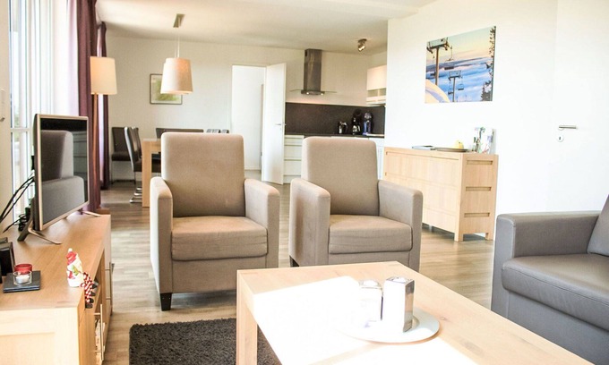 Neuastenberg Apartment | Beautiful apartment for 8 guests with WIFI, TV, terrace and parking