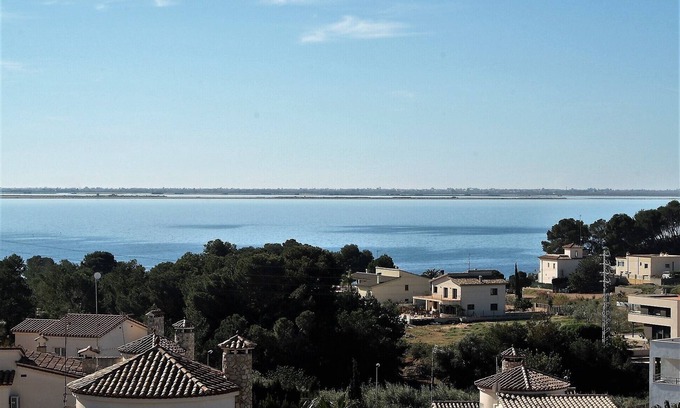 El Perello Apartment | Beautiful apartment with sea views, 5 min walk to the beach. Cap roig