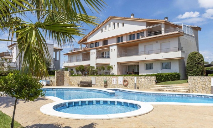 San Jorge Apartment | Beautiful apartment for 4 people with pool, A/C, WIFI, TV, patio, pets allowed and parking