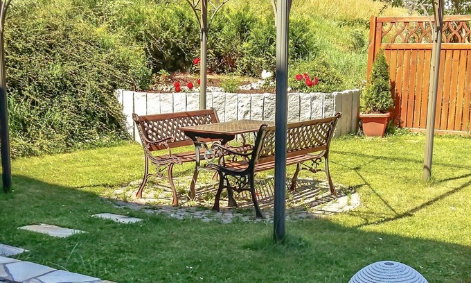Eisenbach Apartment | Beautiful apartment for 2 people with WIFI, TV, patio, pets allowed and parking
