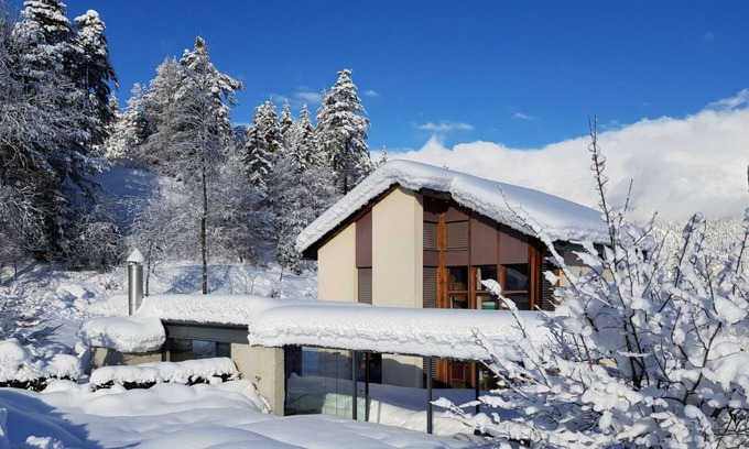 Praz Apartment | Beautiful apartment for 2 guests with WIFI, balcony and parking